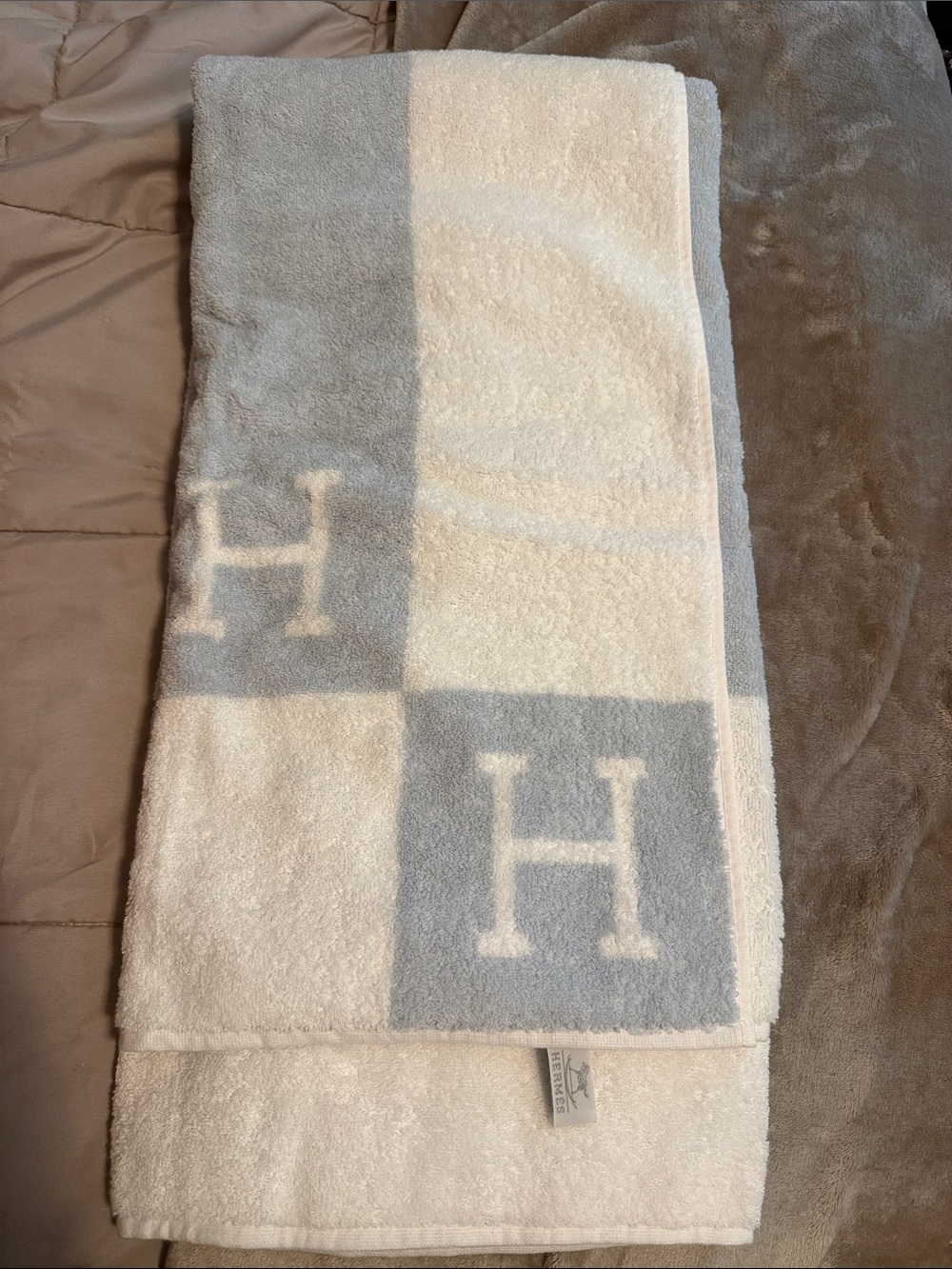 Hermes Luxury Home Bath Block Pattern Towel in Light Blue and White